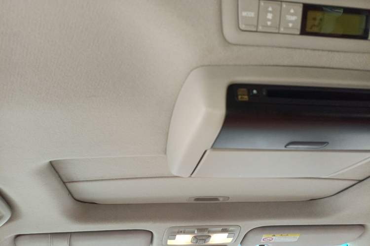 Used Toyota Previa 2012 2.4L 7-Seater Luxury Edition Headliner