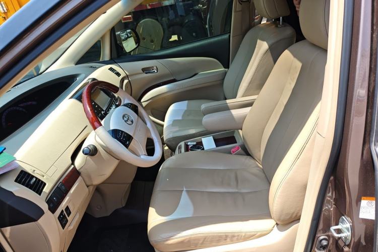 Used Toyota Previa 2012 2.4L 7-Seater Luxury Edition Left Front Seat