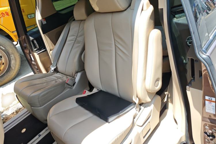 Used Toyota Previa 2012 2.4L 7-Seater Luxury Edition Left Rear Seat