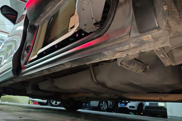 Used Toyota Previa 2012 2.4L 7-Seater Luxury Edition Left Side Sill