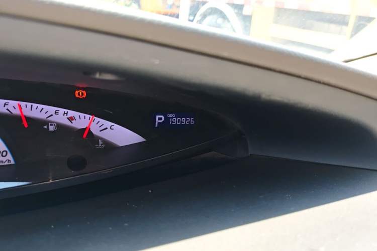 Used Toyota Previa 2012 2.4L 7-Seater Luxury Edition Odometer Close Up