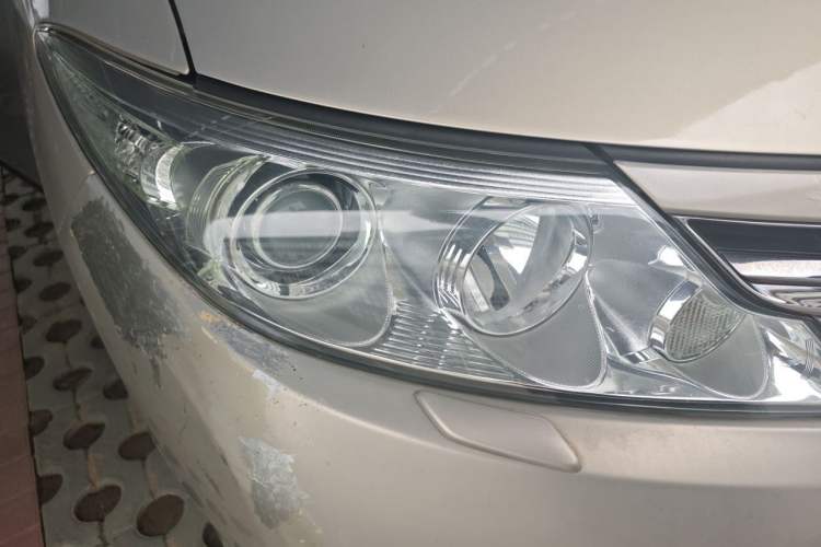 Used Toyota Previa 2012 2.4L 7-Seater Luxury Edition Right Front Headlight