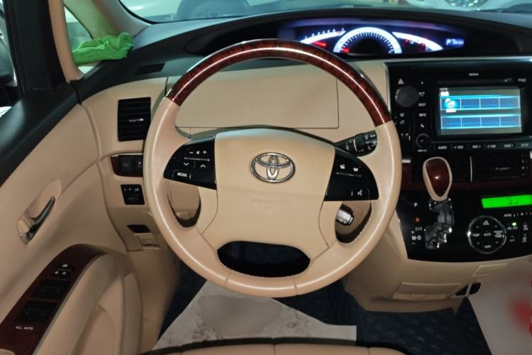 Used Toyota Previa 2012 2.4L 7-Seater Luxury Edition Steering Wheel