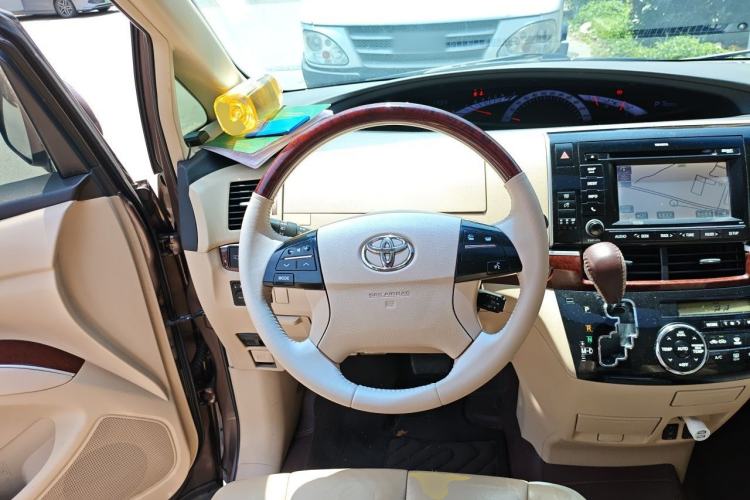Used Toyota Previa 2012 2.4L 7-Seater Luxury Edition Steering Wheel