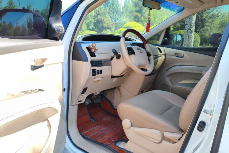 Used Toyota Previa  Driver Seat