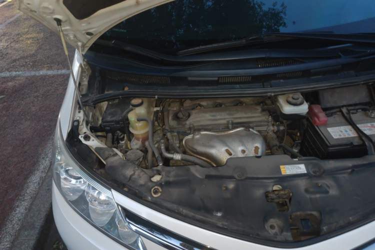 Used Toyota Previa  Engine Bay Right