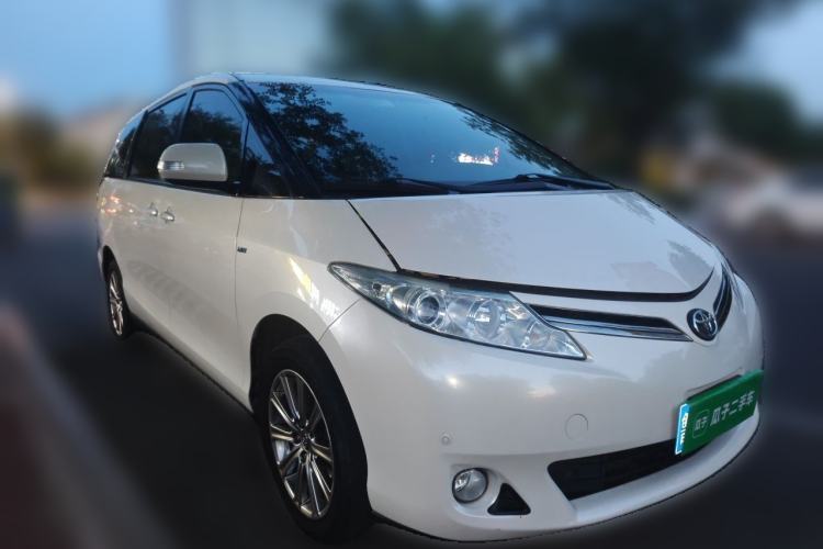 Used Toyota Previa  Front Right 45 Deg