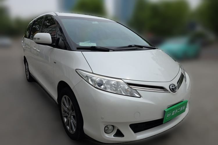 Used Toyota Previa  Front Right 45 Deg