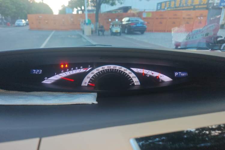 Used Toyota Previa  Instrument Cluster