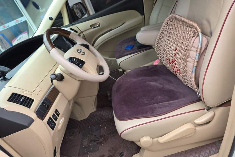 Used Toyota Previa  Left Front Seat
