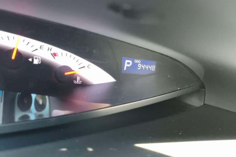 Used Toyota Previa  Odometer Close Up