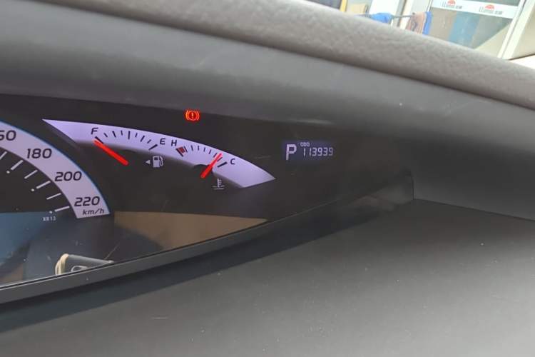 Used Toyota Previa  Odometer Close Up