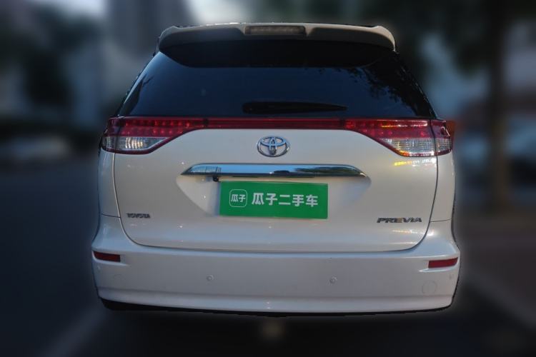 Used Toyota Previa  Rear