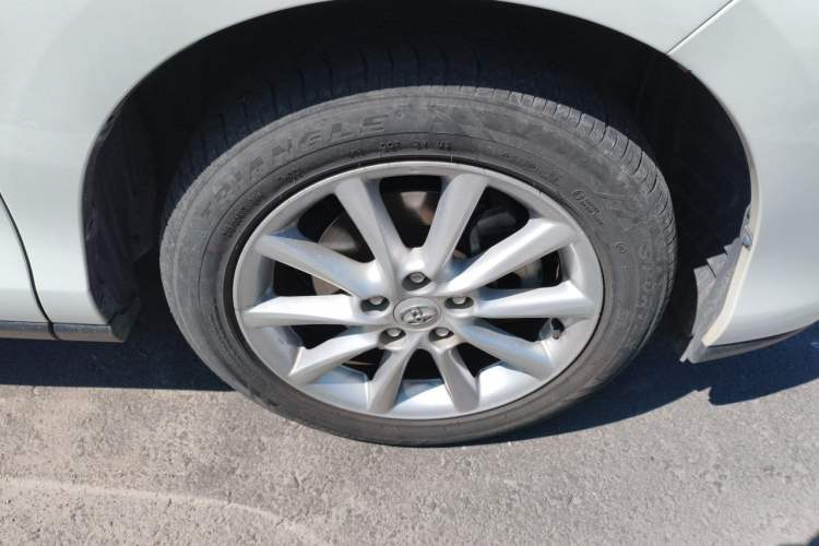 Used Toyota Previa  Right Front Wheel Hub