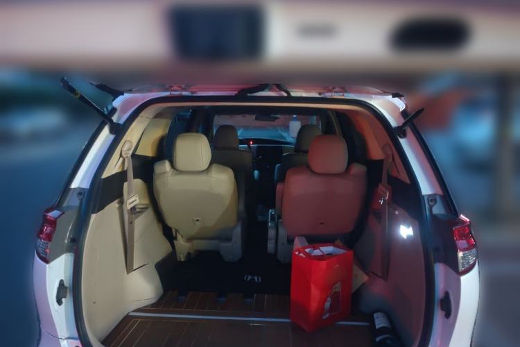 Used Toyota Previa  Trunk