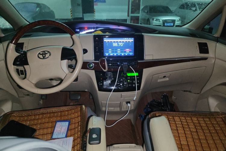 Used Toyota Previa  Center Console
