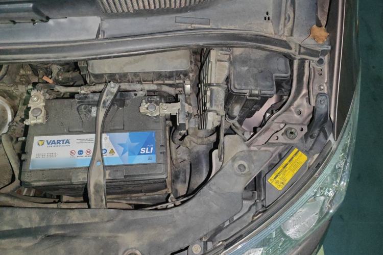 Used Toyota Previa  Engine Bay Left