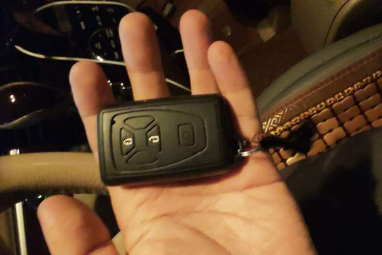 Used Toyota Previa  Vehicle Key