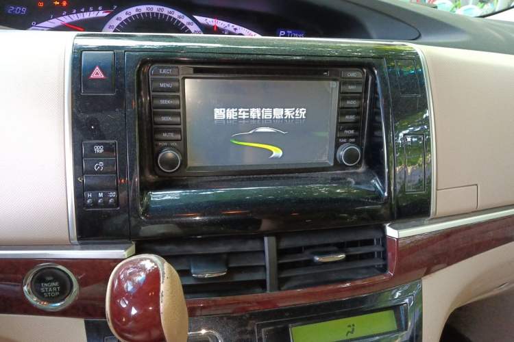 Used Toyota Previa  Audio And AC Panel