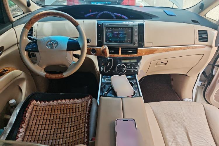 Used Toyota Previa  Center Console