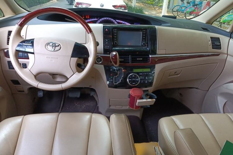 Used Toyota Previa  Center Console