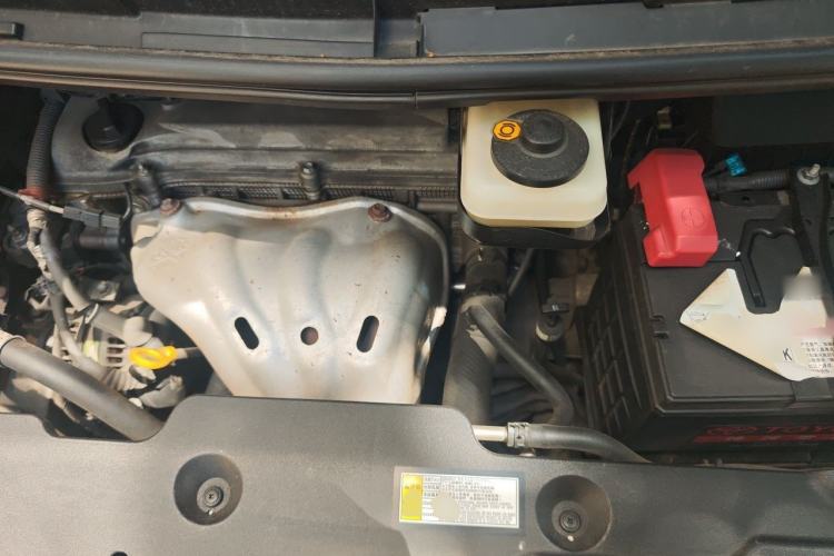 Used Toyota Previa  Engine Bay