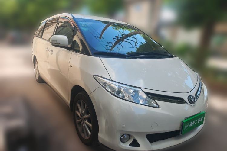 Used Toyota Previa  Front Right 45 Deg