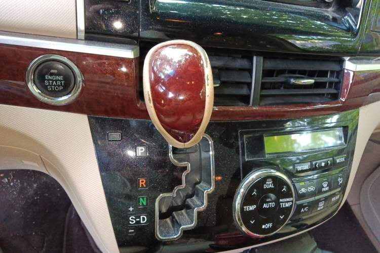 Used Toyota Previa  Gear Lever