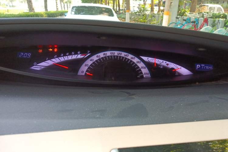 Used Toyota Previa  Instrument Cluster