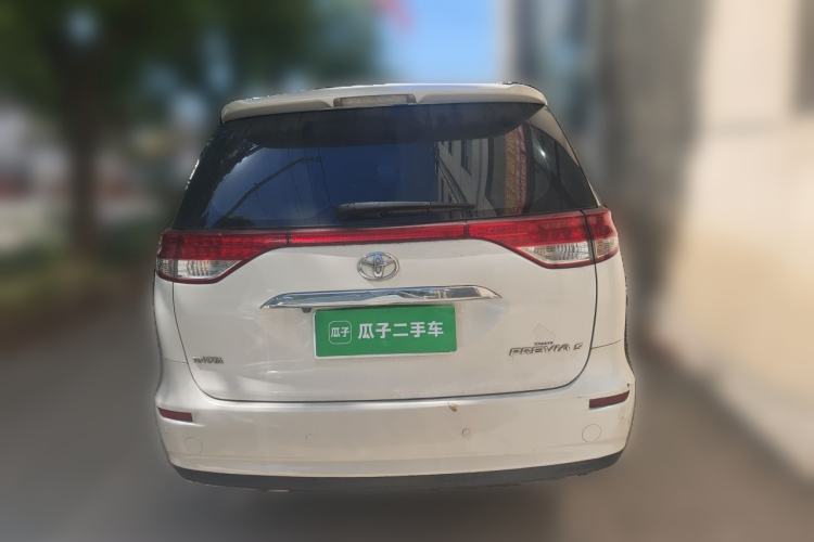Used Toyota Previa  Rear