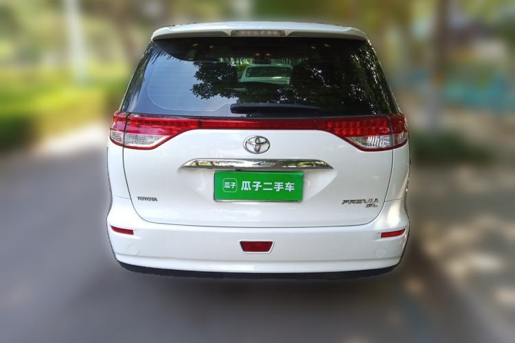 Used Toyota Previa  Rear
