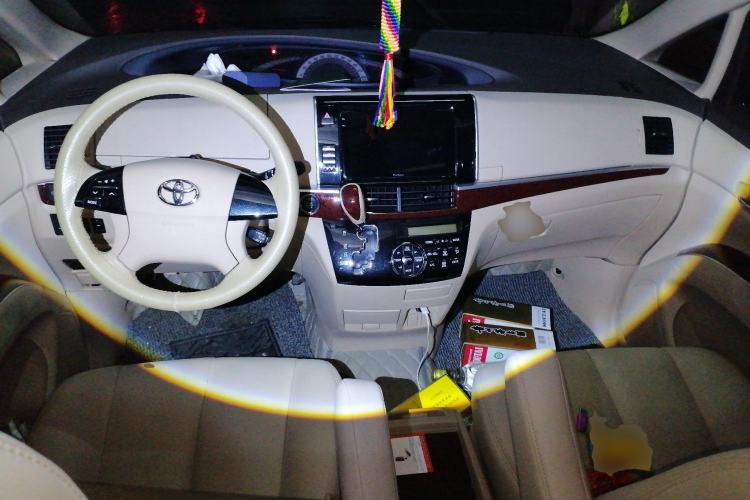 Used Toyota Previa  Center Console