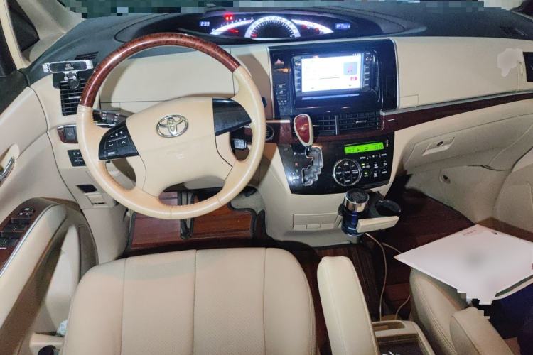 Used Toyota Previa  Center Console