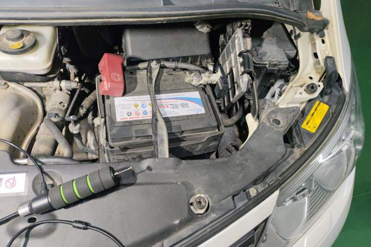 Used Toyota Previa  Engine Bay Left