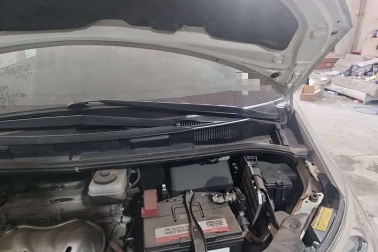 Used Toyota Previa  Engine Bay Left