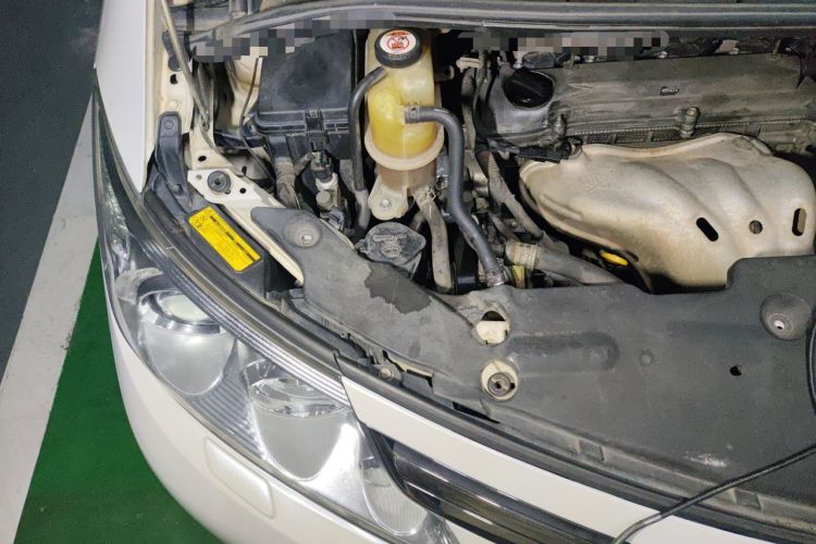 Used Toyota Previa  Engine Bay Right