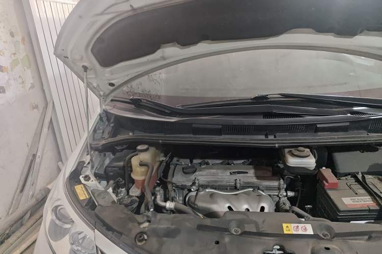 Used Toyota Previa  Engine Bay Right