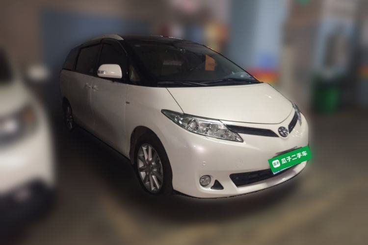 Used Toyota Previa  Front Right 45 Deg