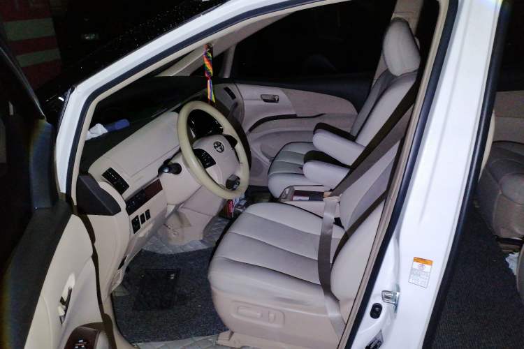 Used Toyota Previa  Left Front Seat