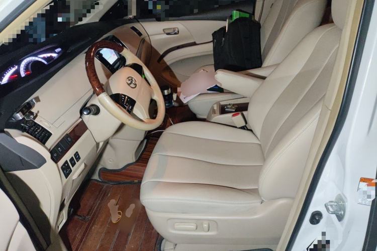 Used Toyota Previa  Left Front Seat