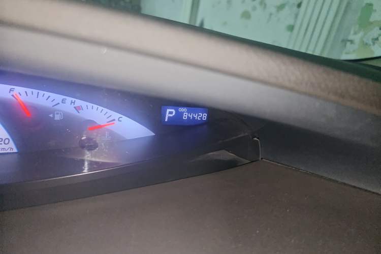 Used Toyota Previa  Odometer Close Up