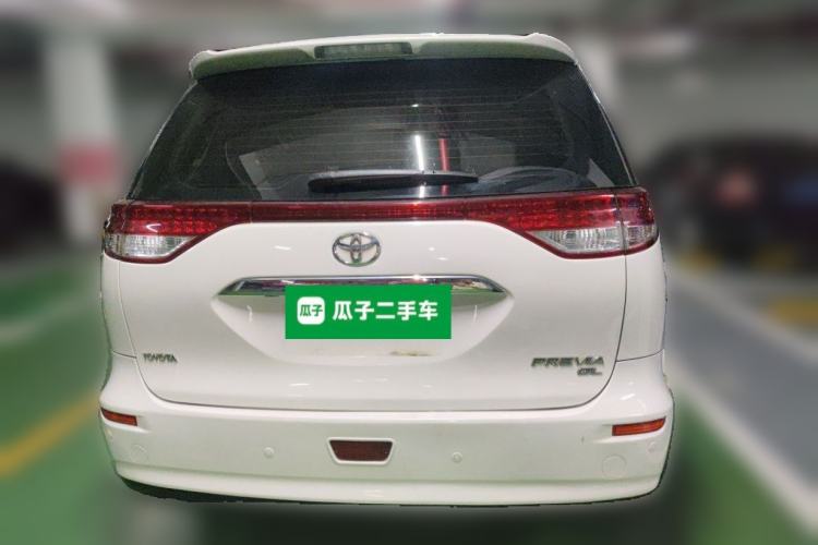 Used Toyota Previa  Rear
