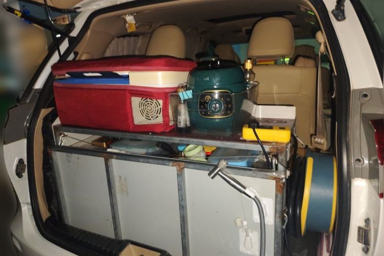 Used Toyota Previa  Trunk