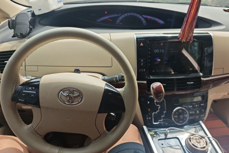 Used Toyota Previa  Center Console