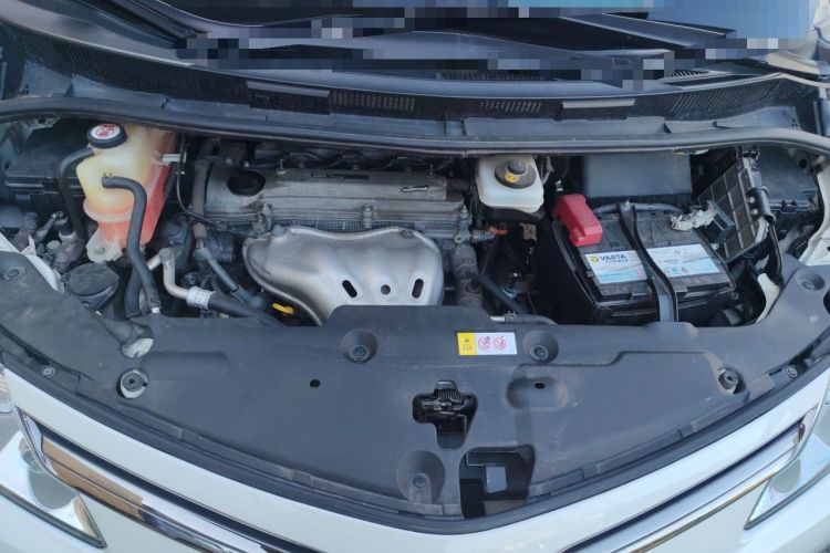 Used Toyota Previa  Engine Bay