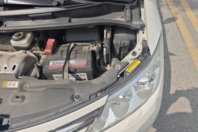 Used Toyota Previa  Engine Bay Left