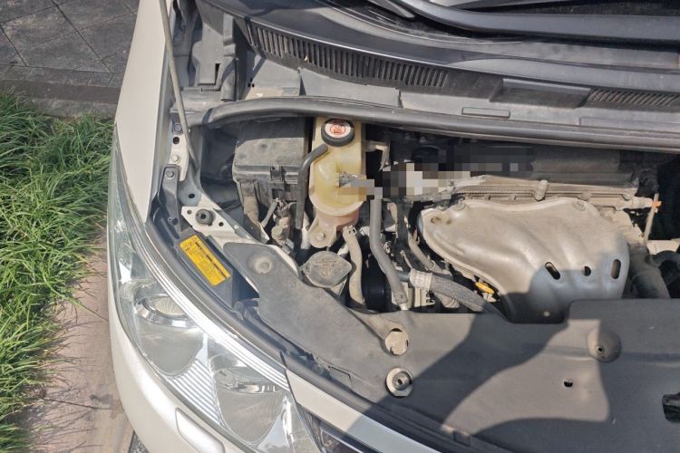 Used Toyota Previa  Engine Bay Right