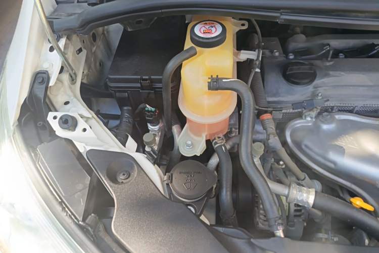 Used Toyota Previa  Engine Bay Right