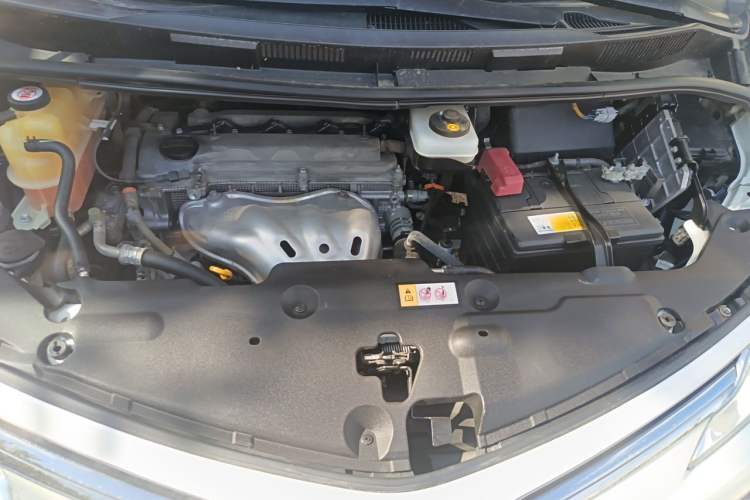 Used Toyota Previa  Engine Bay