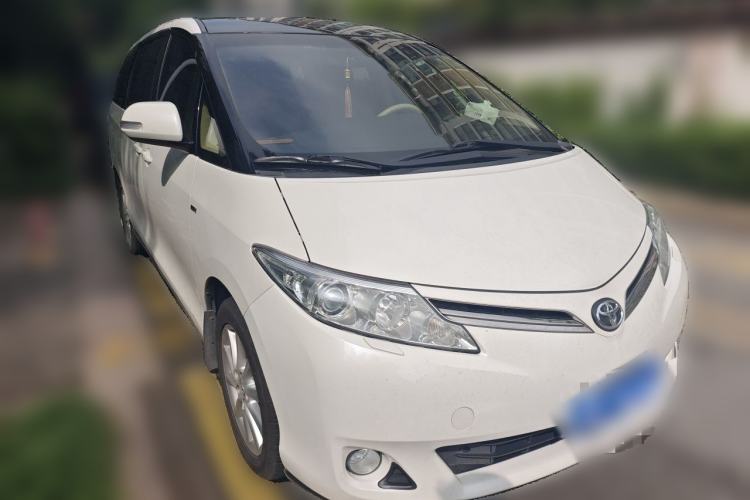 Used Toyota Previa  Front Right 45 Deg